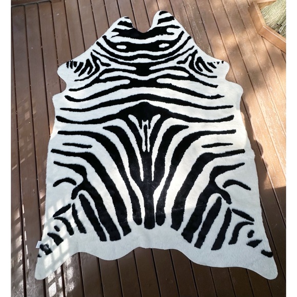 Silhouette Home ~ Extra Large Zebra Shaped Rug * read description * - Picture 7 of 12